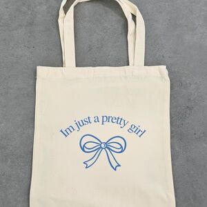 Im just a pretty girl Tote Bag with Blue Print